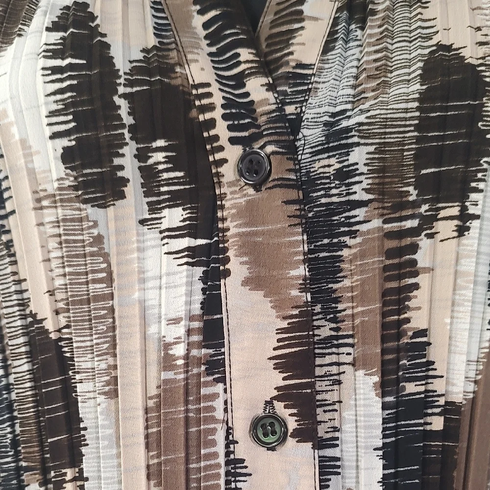 Laura Scott Brown and Black Button Down Shirt - Picture 6 of 11